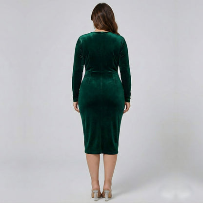 VelvetChic - Welurowa Sukienka Kopertowa. Wyszczuplająca i Maskująca Brzuch (Plus Size)