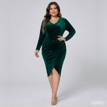 VelvetChic - Welurowa Sukienka Kopertowa. Wyszczuplająca i Maskująca Brzuch (Plus Size)